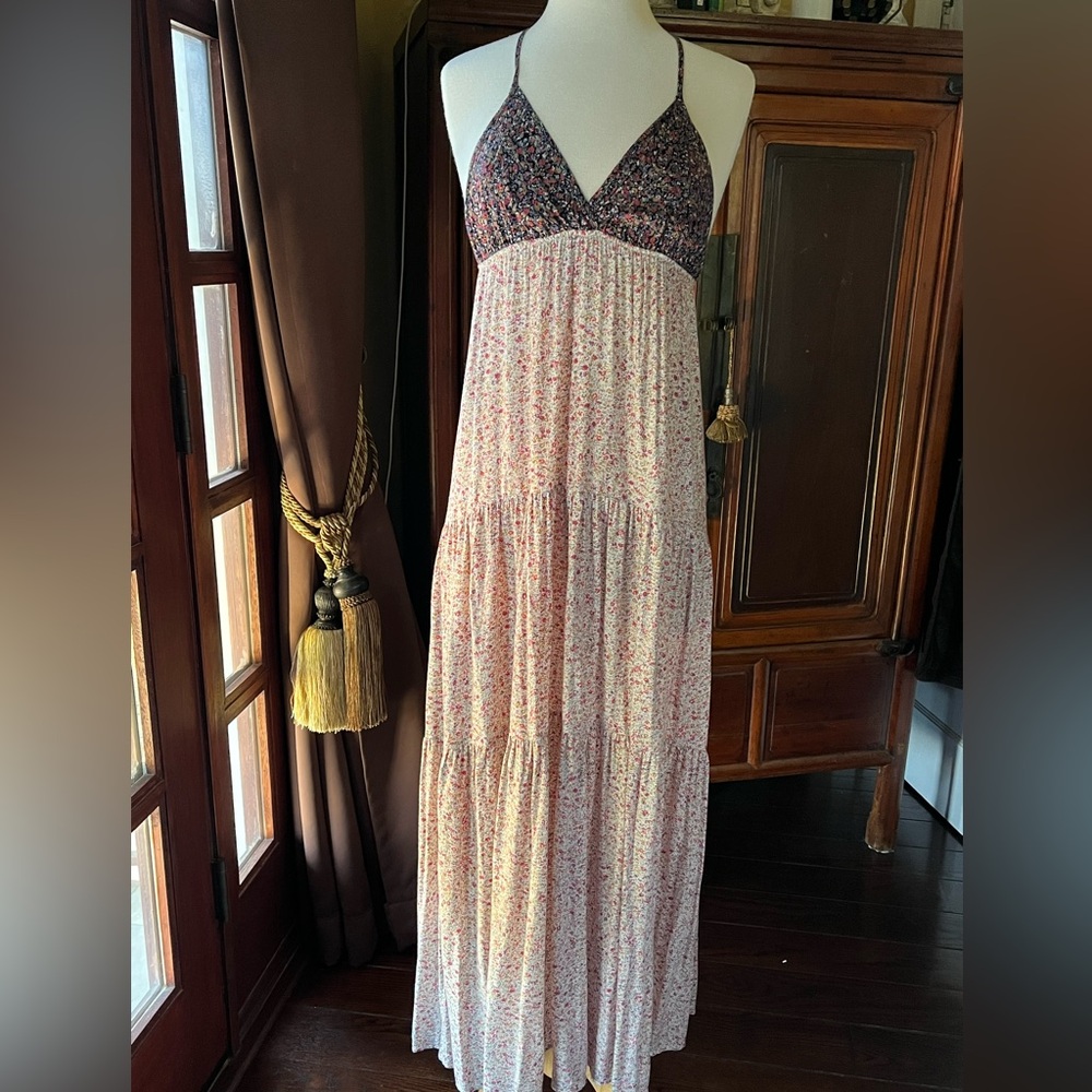 Blu moon from planet blue Floral Maxi Dress
Cross back  halter size 2  (m)